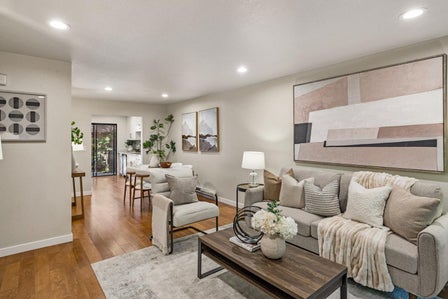 2000 ROCK ST — listing photo 3