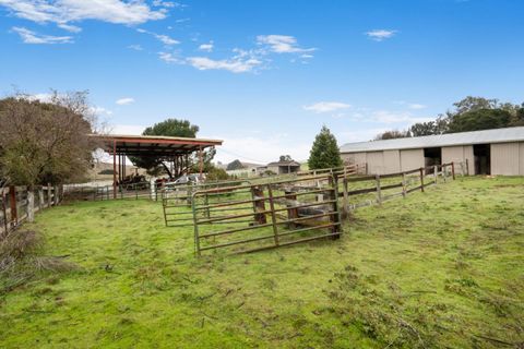 A home in San Juan Bautista