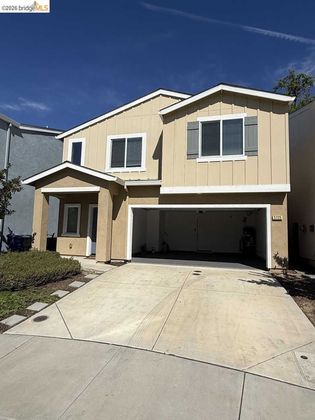Photo of 5725 Misty Wind Ct, Carmichael, CA 95608 (MLS # 41126927)