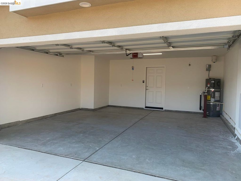 Photo of 5725 Misty Wind Ct, Carmichael, CA 95608 (MLS # 41126927)