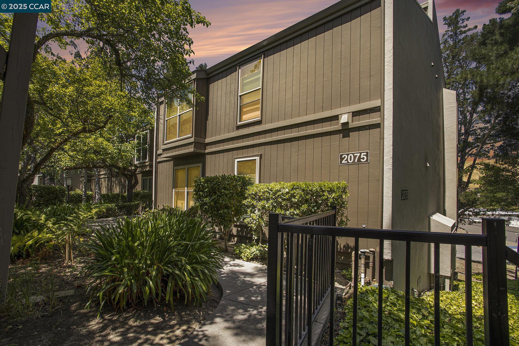 Moraga, California 94556, United States, 3 Bedrooms Bedrooms, ,2 BathroomsBathrooms,Residential,Active,154350