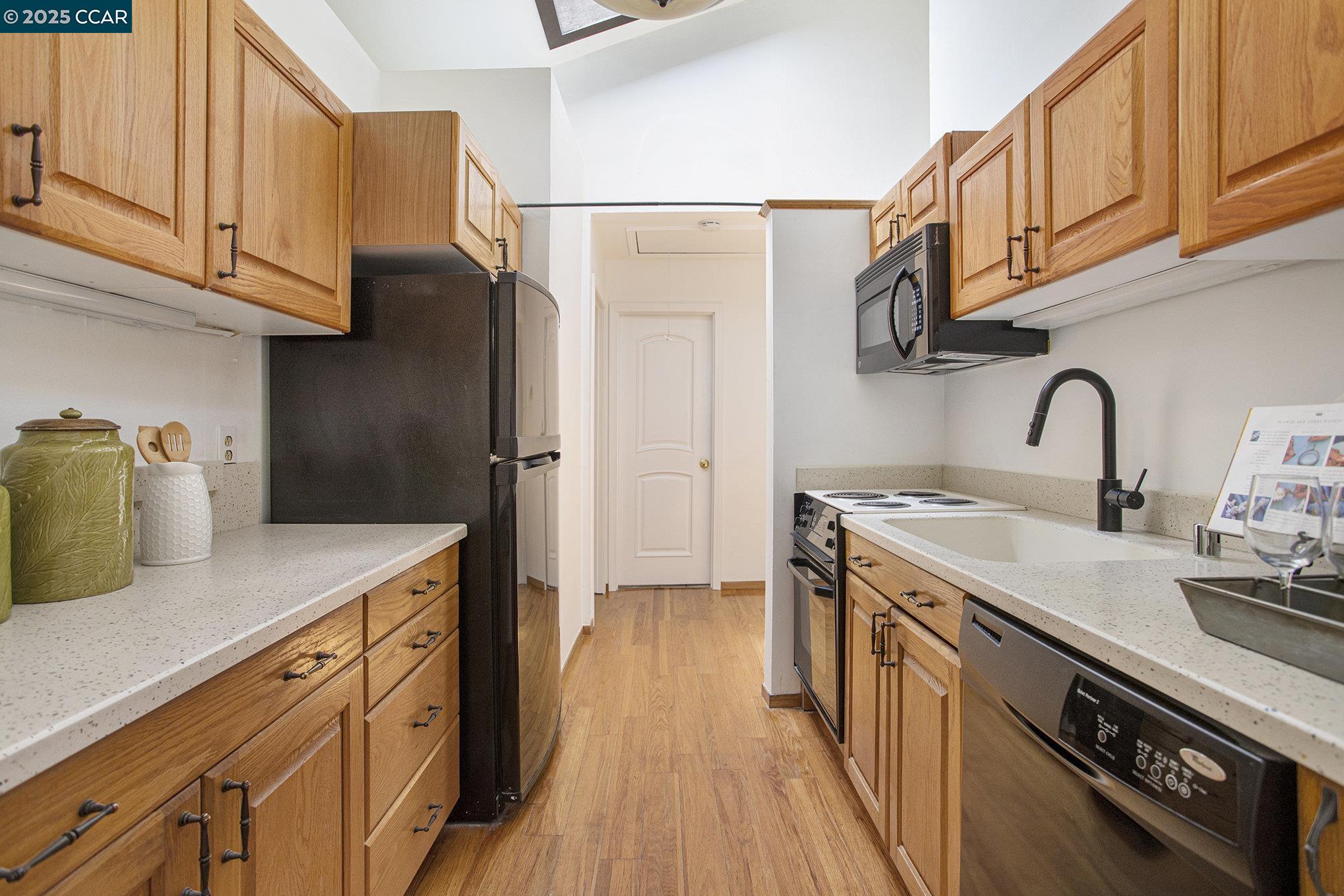 Moraga, California 94556, United States, 3 Bedrooms Bedrooms, ,2 BathroomsBathrooms,Residential,Active,154350