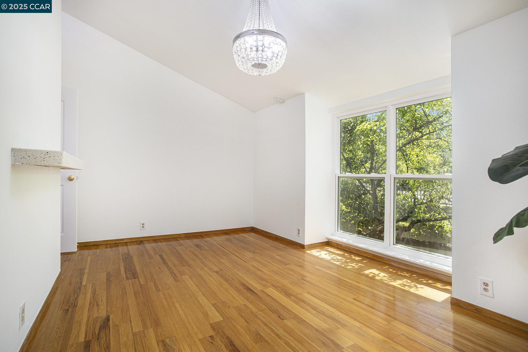 Moraga, California 94556, United States, 3 Bedrooms Bedrooms, ,2 BathroomsBathrooms,Residential,Active,154350