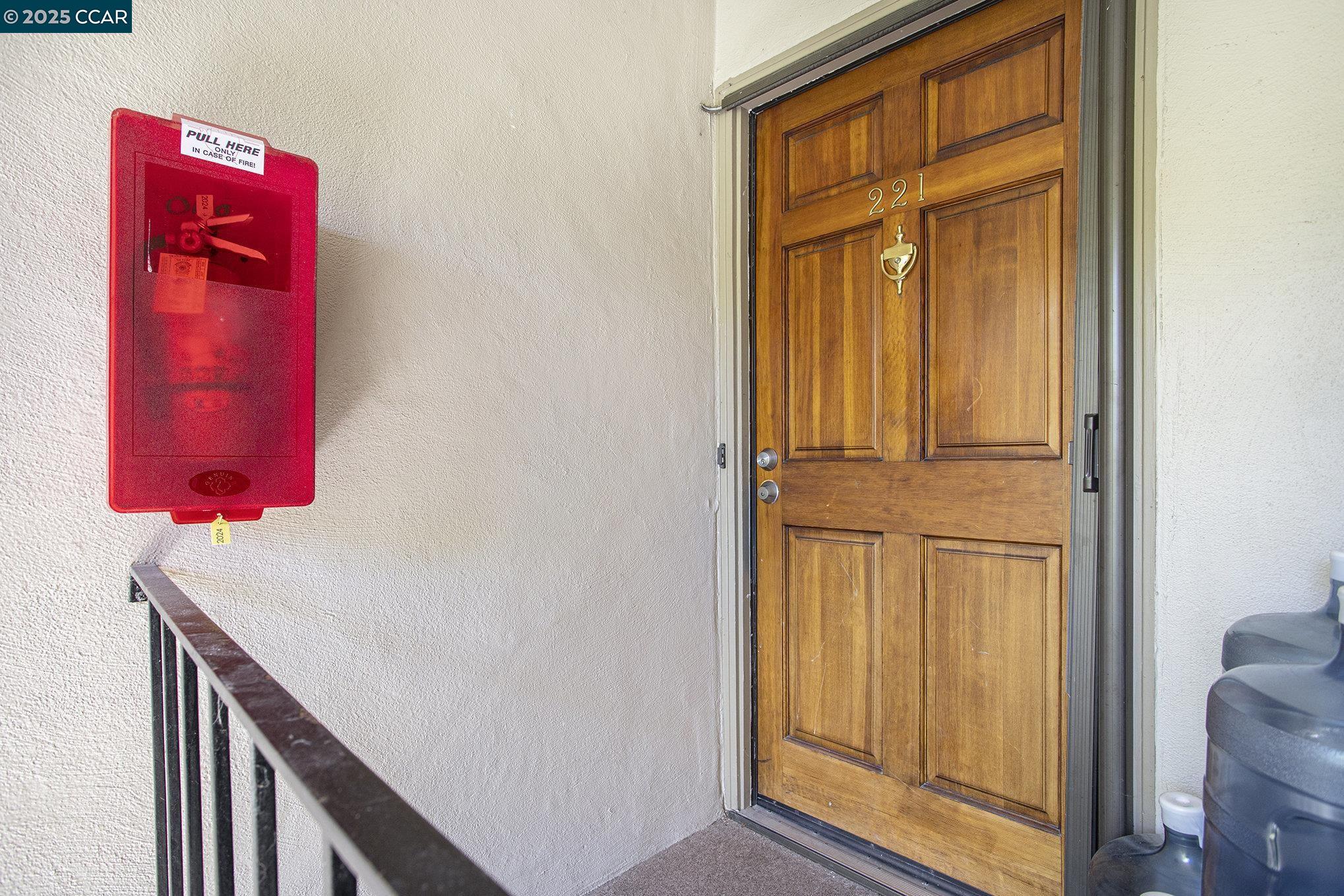 Moraga, California 94556, United States, 3 Bedrooms Bedrooms, ,2 BathroomsBathrooms,Residential,Active,154350