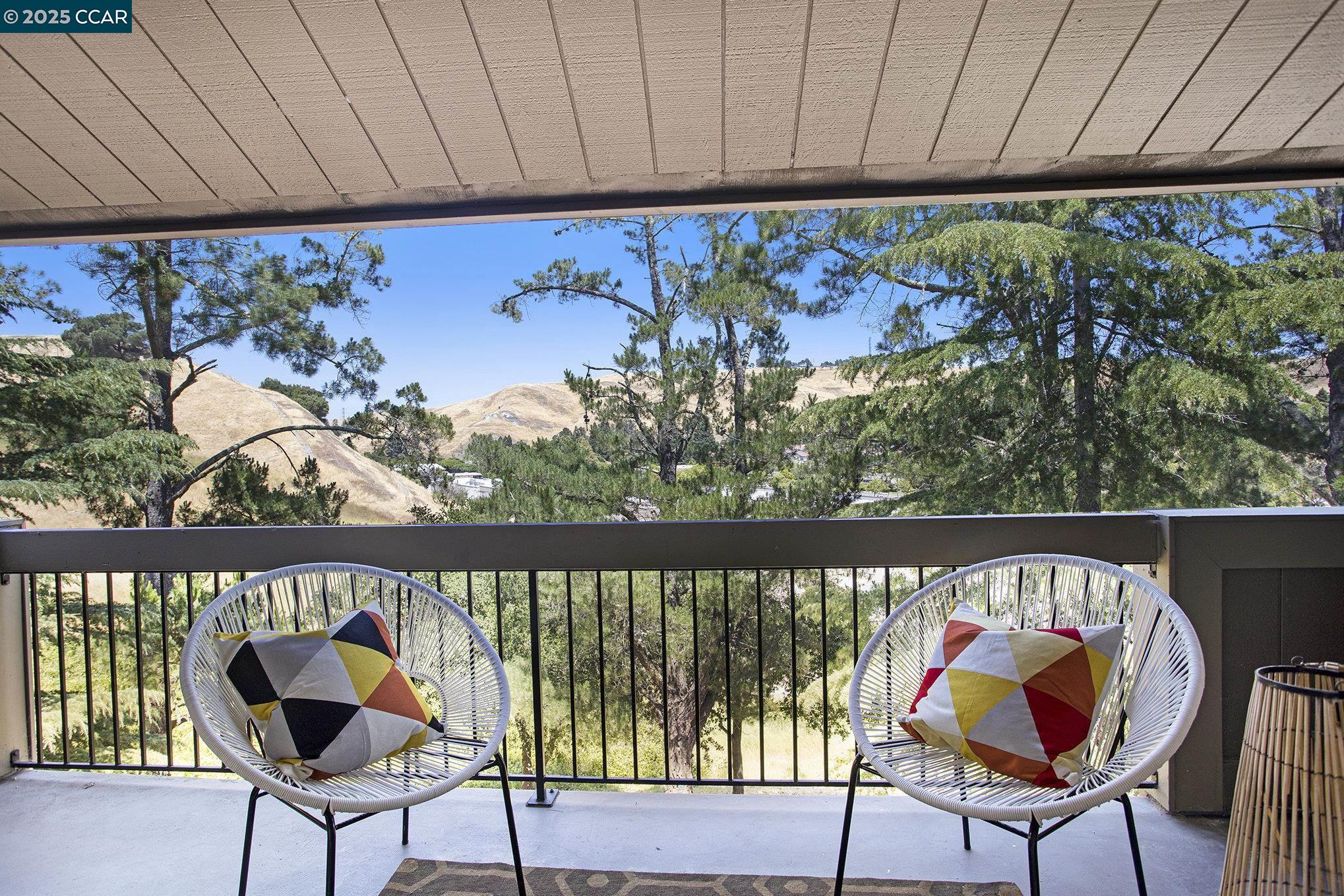 Moraga, California 94556, United States, 3 Bedrooms Bedrooms, ,2 BathroomsBathrooms,Residential,Active,154350