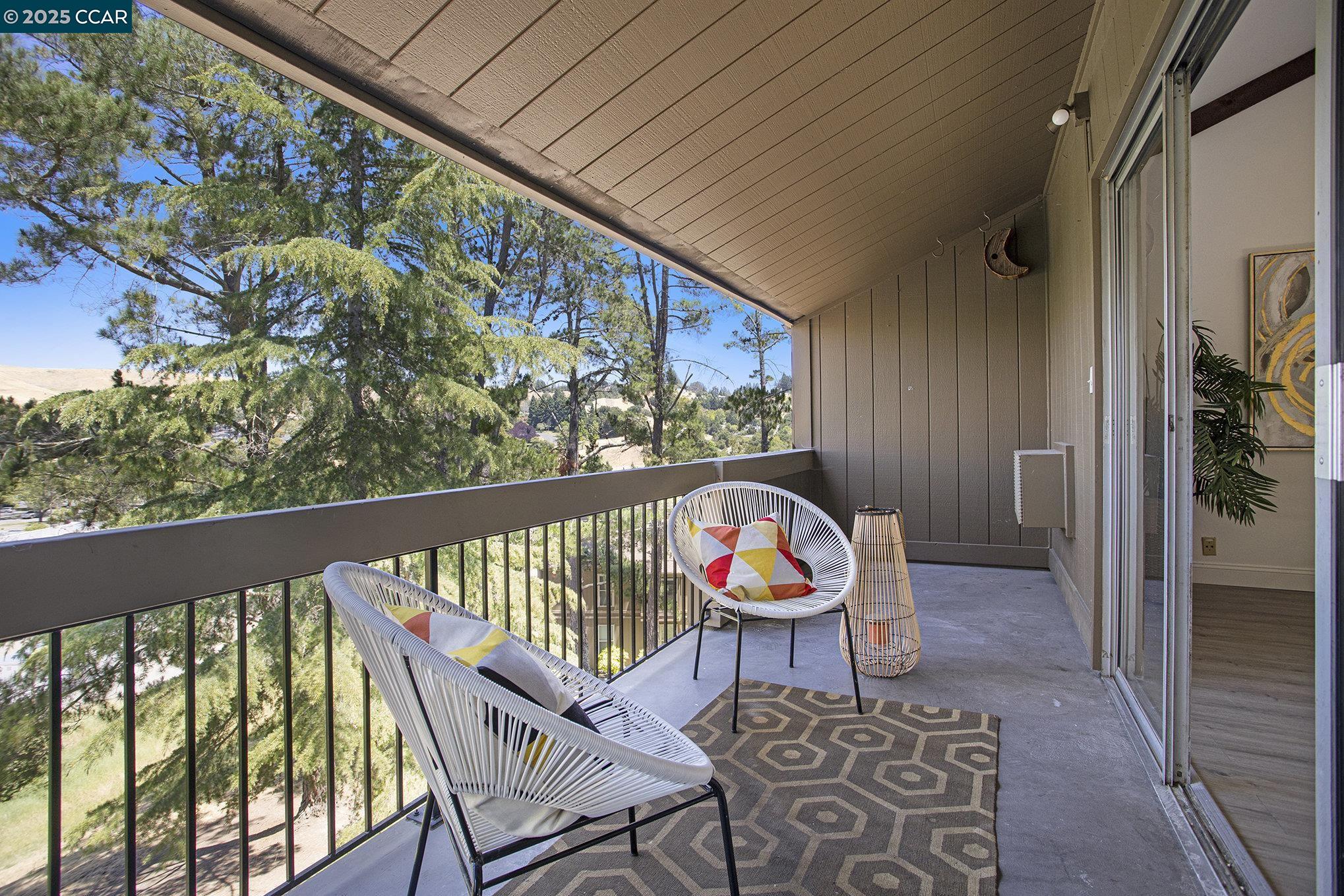 Moraga, California 94556, United States, 3 Bedrooms Bedrooms, ,2 BathroomsBathrooms,Residential,Active,154350