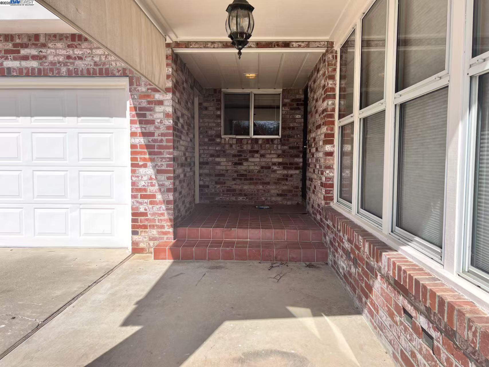 13251 E EIGHT MILE RD