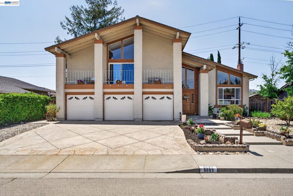 Photo of 9693 Thunderbird Drive, San Ramon, CA 94583 (MLS # 41133908)
