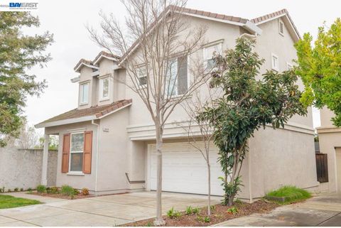 Photo of 2849 Chocolate St, Pleasanton, CA 94588 (MLS # 41124351)