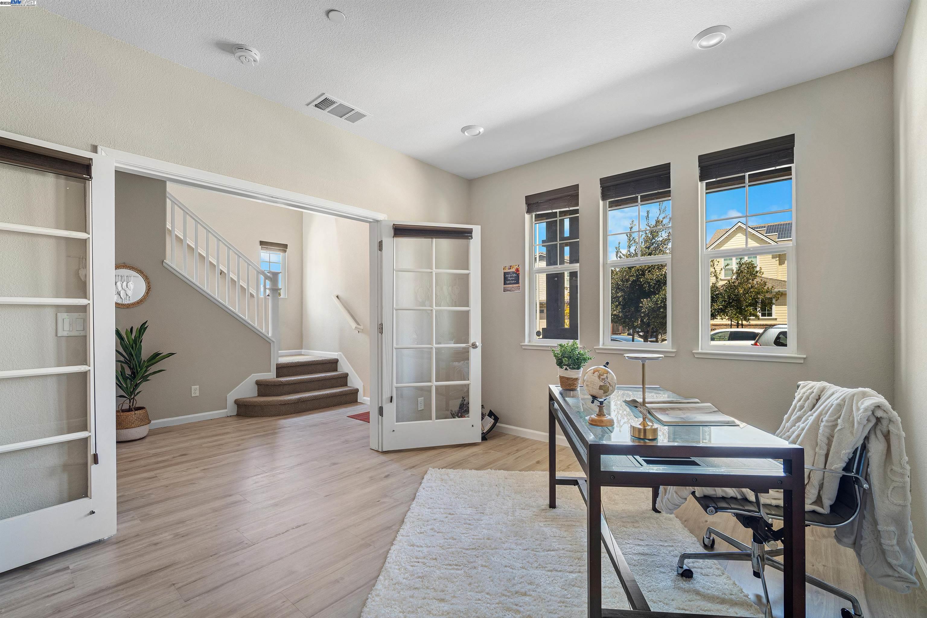 33964 Horseshoe Loop