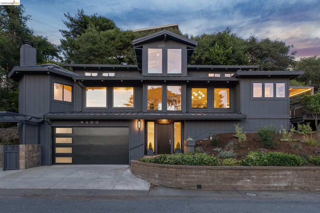 Photo of 6200 Wood Dr, Oakland, CA 94611 (MLS # 41135621)
