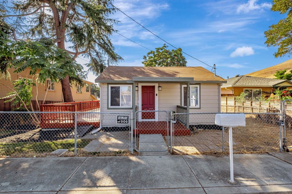Photo of 118 Sycamore St, Fremont, CA 94536 (MLS # 41120341)