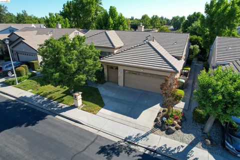 Photo of 1941 Jubilee Drive, Brentwood, CA 94513 (MLS # 41139690)