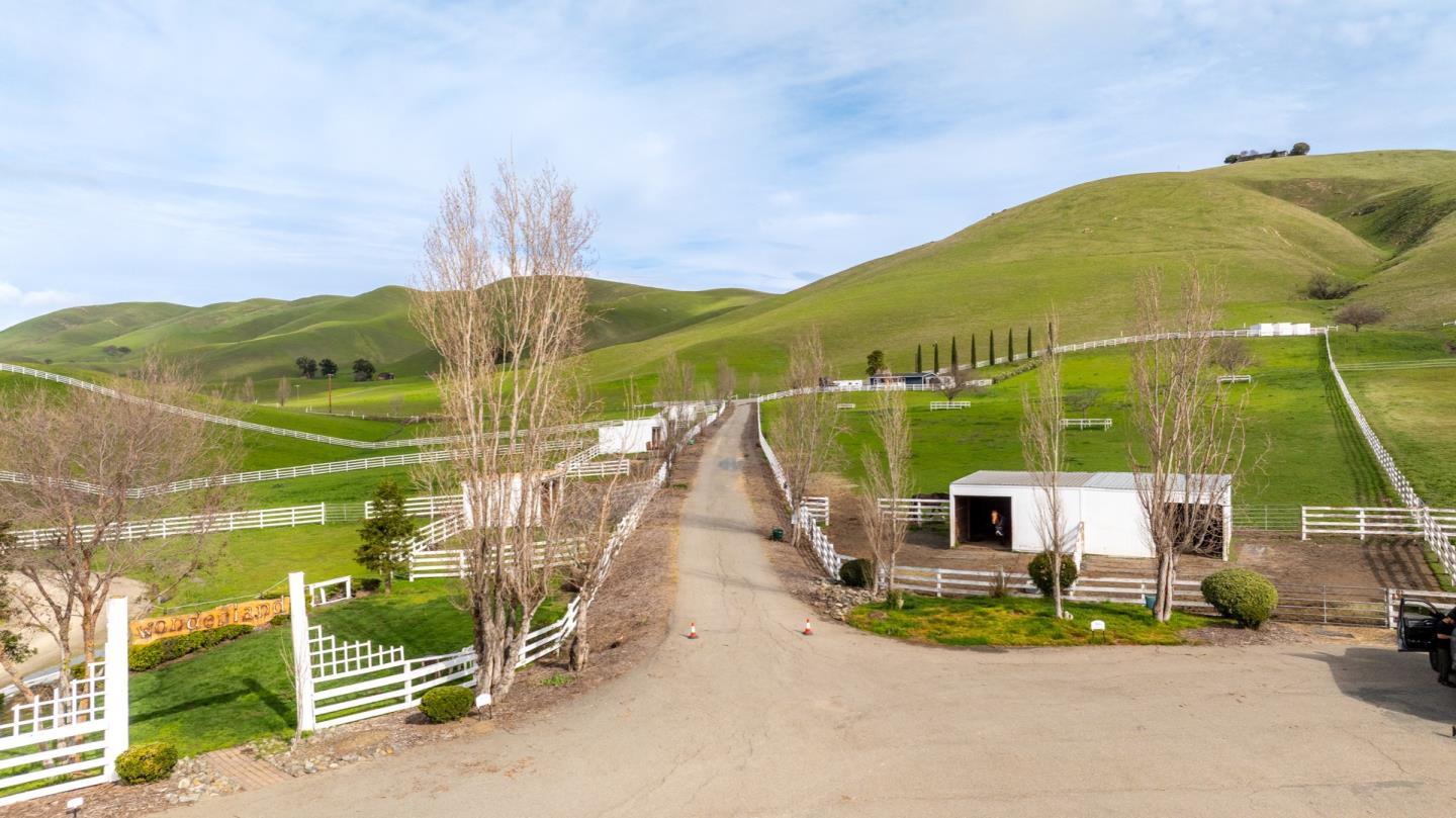 6033 Dagnino Road