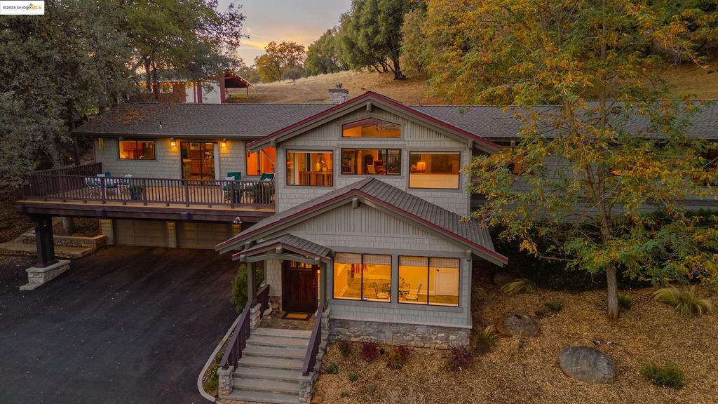 Photo of 16010 Curtis Court, Sonora, CA 95370 (MLS # 41116198)