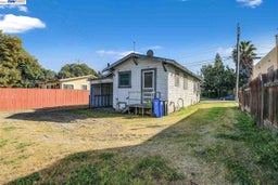 Listing photo 8