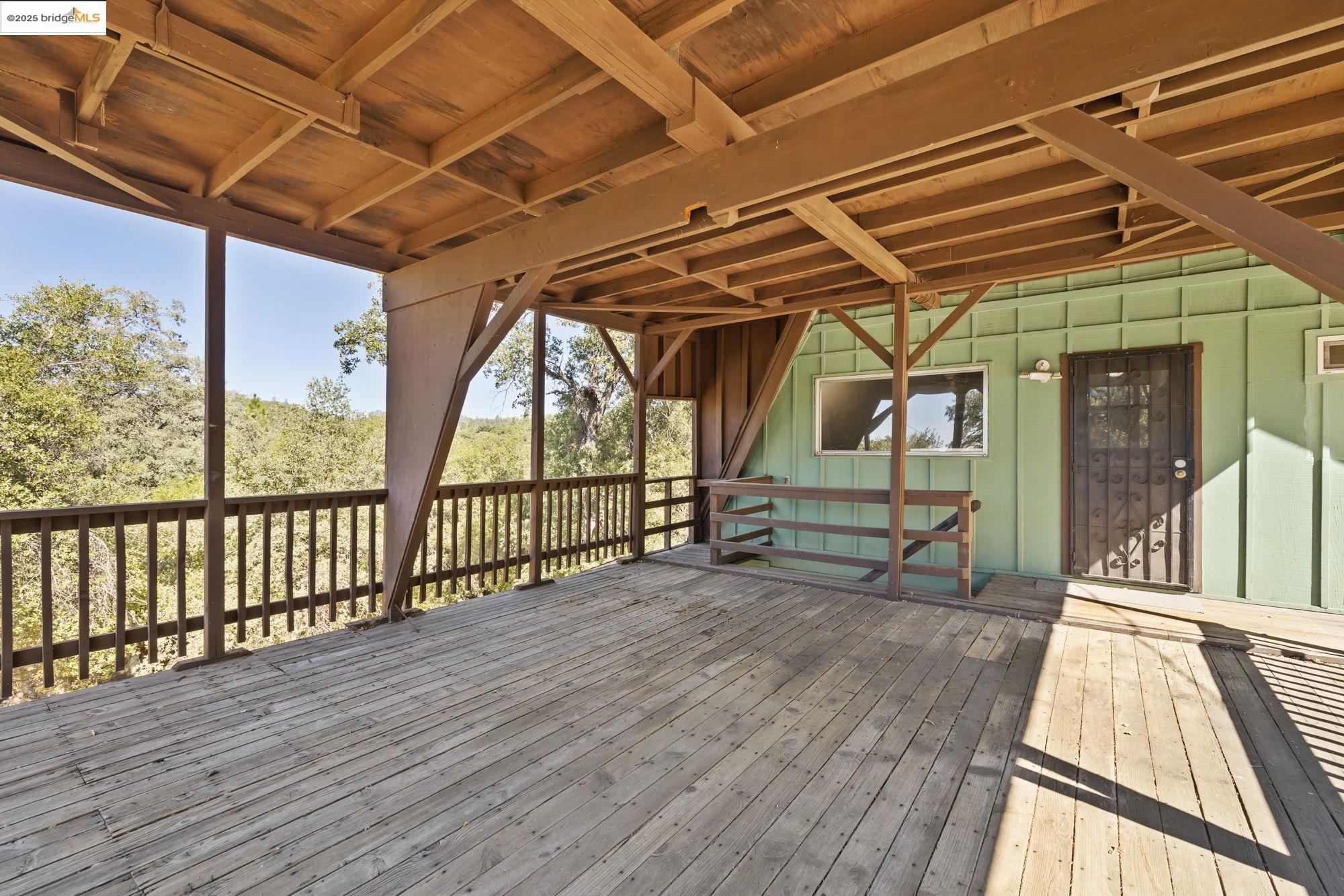 Tuolumne, California 95379, United States, 3 Bedrooms Bedrooms, ,3 BathroomsBathrooms,Residential,Active,205385