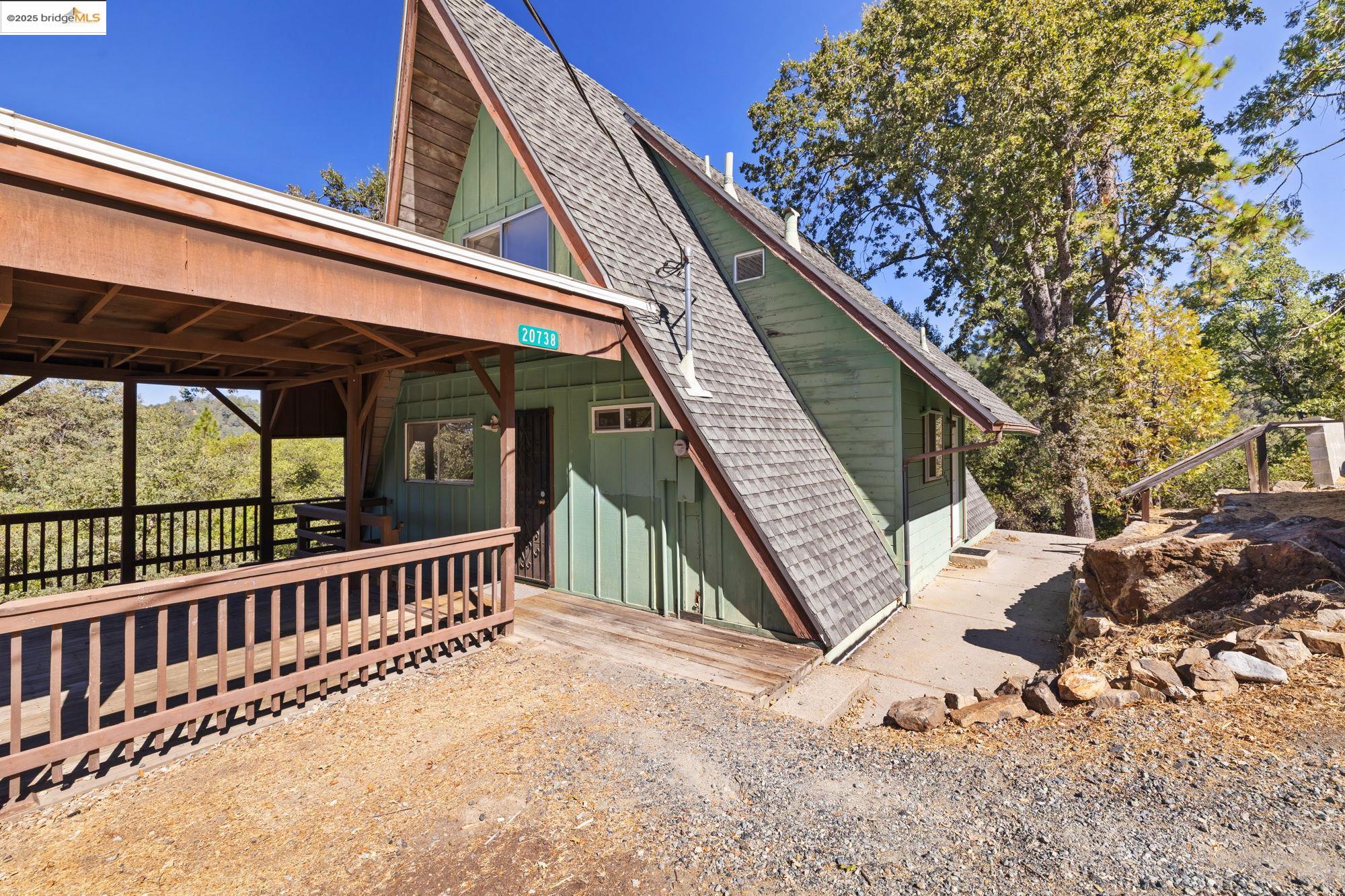 Tuolumne, California 95379, United States, 3 Bedrooms Bedrooms, ,3 BathroomsBathrooms,Residential,Active,205385