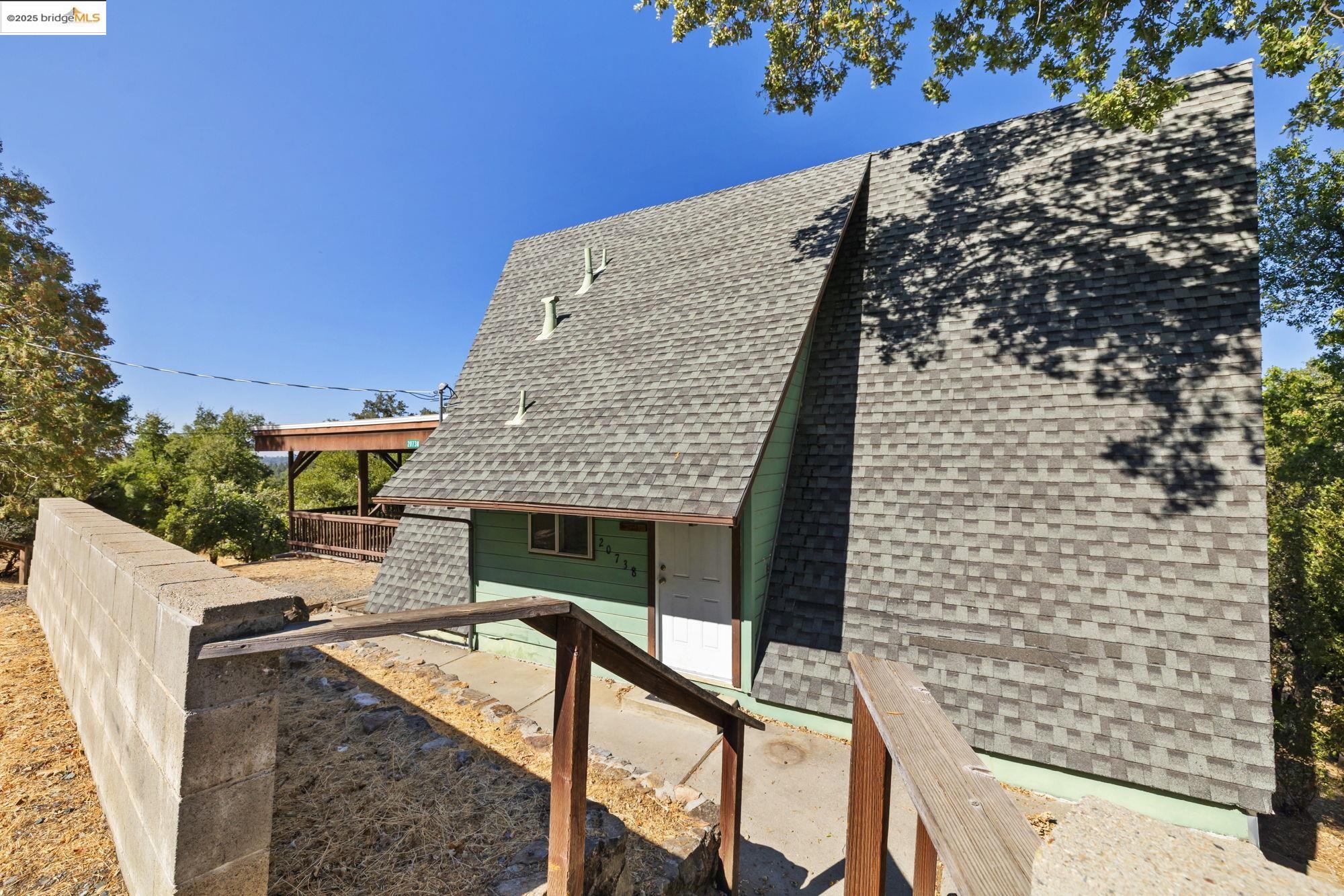 Tuolumne, California 95379, United States, 3 Bedrooms Bedrooms, ,3 BathroomsBathrooms,Residential,Active,205385