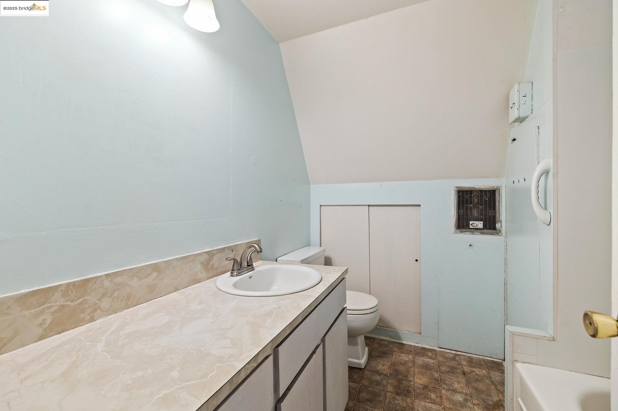 Tuolumne, California 95379, United States, 3 Bedrooms Bedrooms, ,3 BathroomsBathrooms,Residential,Active,205385