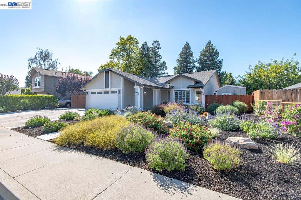 Photo of 1763 Jennifer Dr, Livermore, CA 94550 (MLS # 41145689)