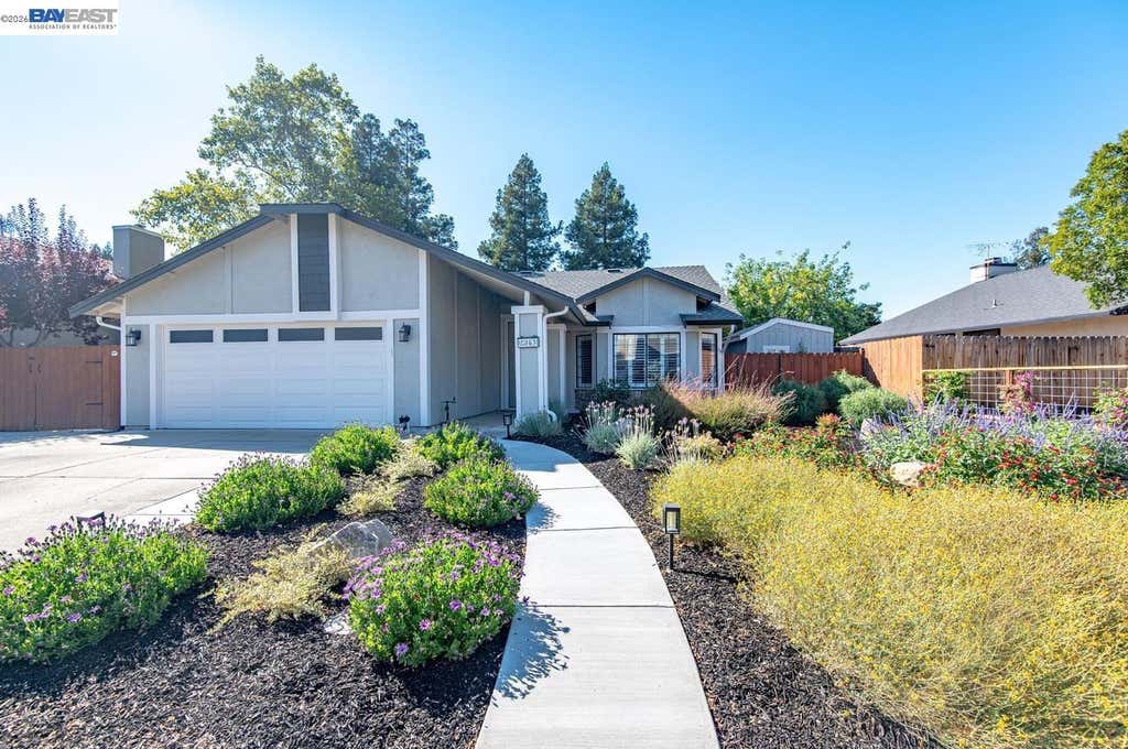 Photo of 1763 Jennifer Dr, Livermore, CA 94550 (MLS # 41145689)