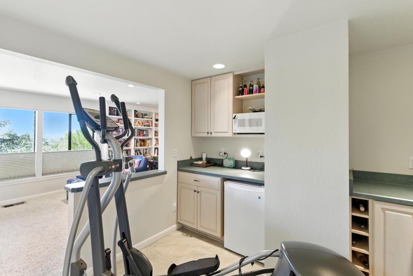 San Carlos, California 94070, United States, 4 Bedrooms Bedrooms, ,4 BathroomsBathrooms,Residential,Active,177573