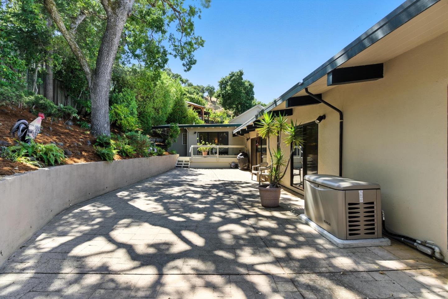 San Carlos, California 94070, United States, 4 Bedrooms Bedrooms, ,4 BathroomsBathrooms,Residential,Active,177573