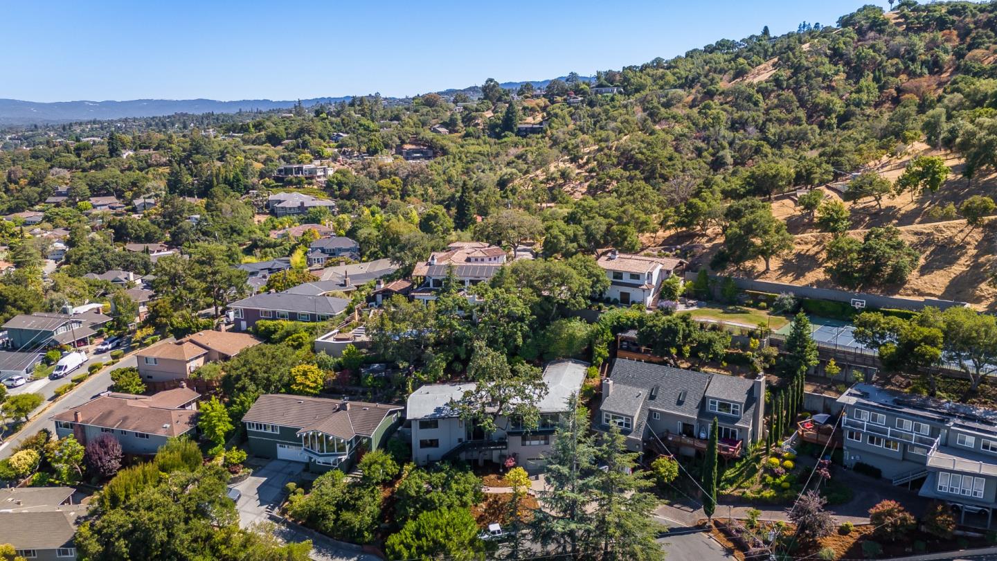 San Carlos, California 94070, United States, 4 Bedrooms Bedrooms, ,4 BathroomsBathrooms,Residential,Active,177573