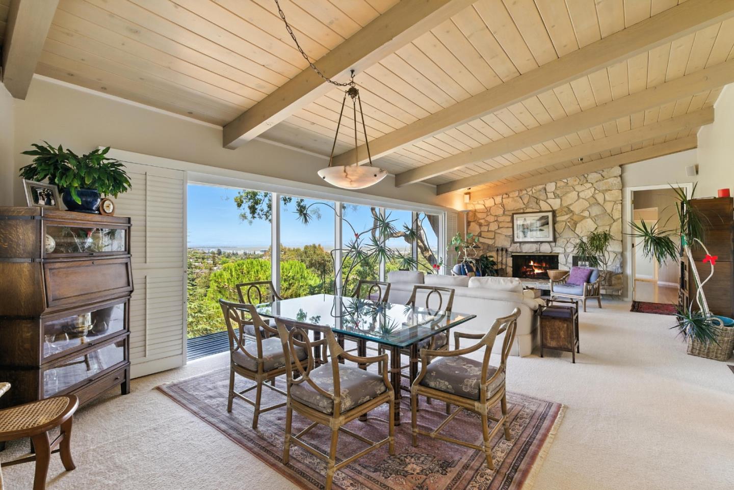 San Carlos, California 94070, United States, 4 Bedrooms Bedrooms, ,4 BathroomsBathrooms,Residential,Active,177573