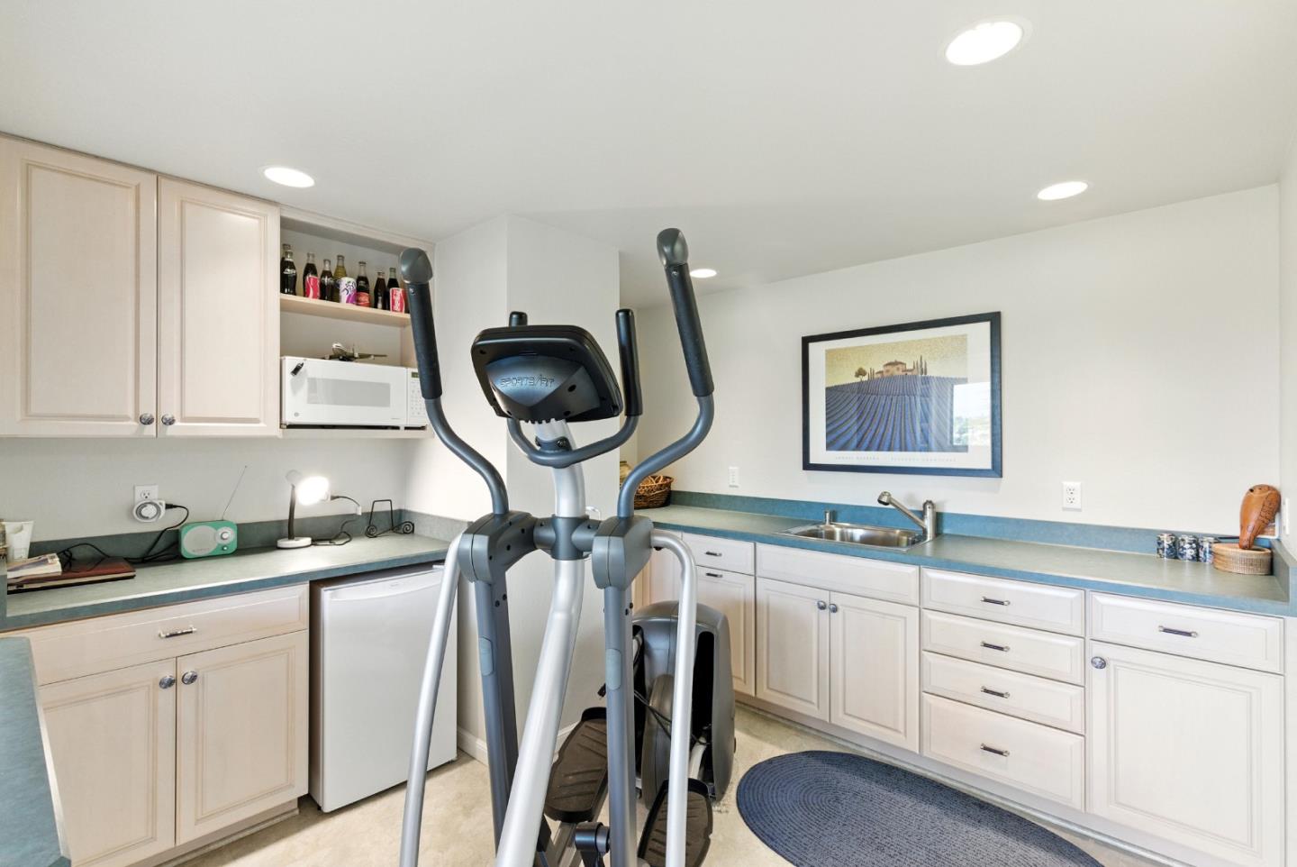 San Carlos, California 94070, United States, 4 Bedrooms Bedrooms, ,4 BathroomsBathrooms,Residential,Active,177573