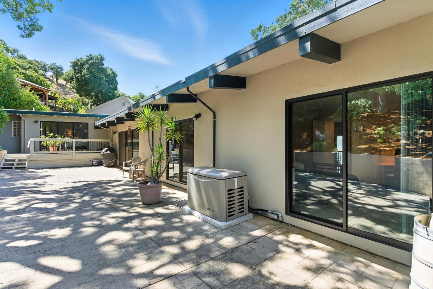 San Carlos, California 94070, United States, 4 Bedrooms Bedrooms, ,4 BathroomsBathrooms,Residential,Active,177573