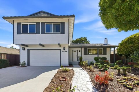 Photo of 7544 Highland Oaks Drive, Pleasanton, CA 94588 (MLS # ML82036206)