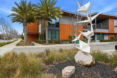 Photo of 5728 Kemper Place #401, Dublin, CA 94568 (MLS # 41122564)