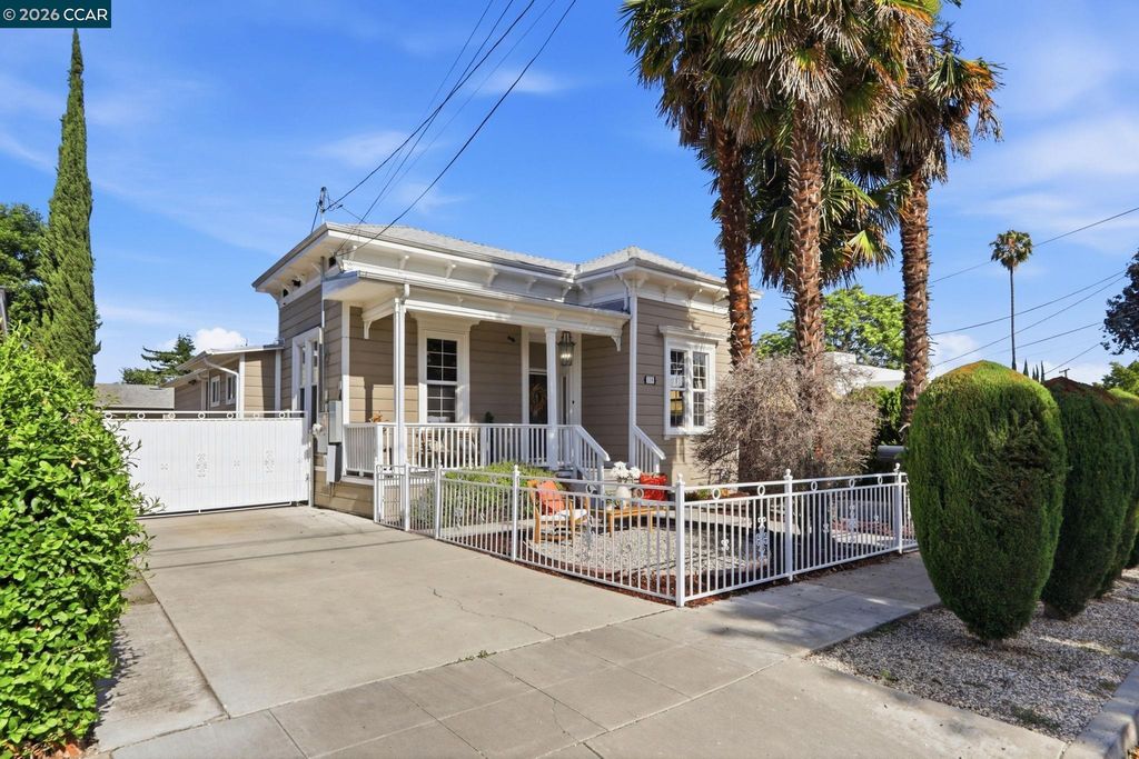 Photo of 139 Brooklyn Ave, San Jose, CA 95128 (MLS # 41135570)