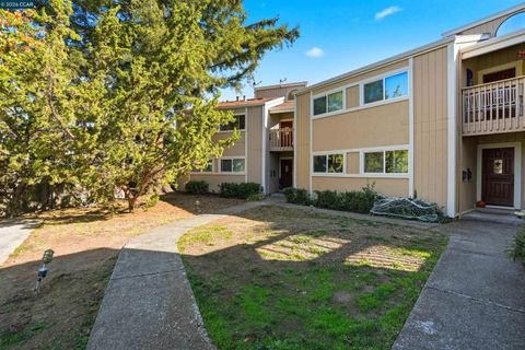 Photo of 824 Cedar St #B, Redwood City, CA 94063 (MLS # 41120674)