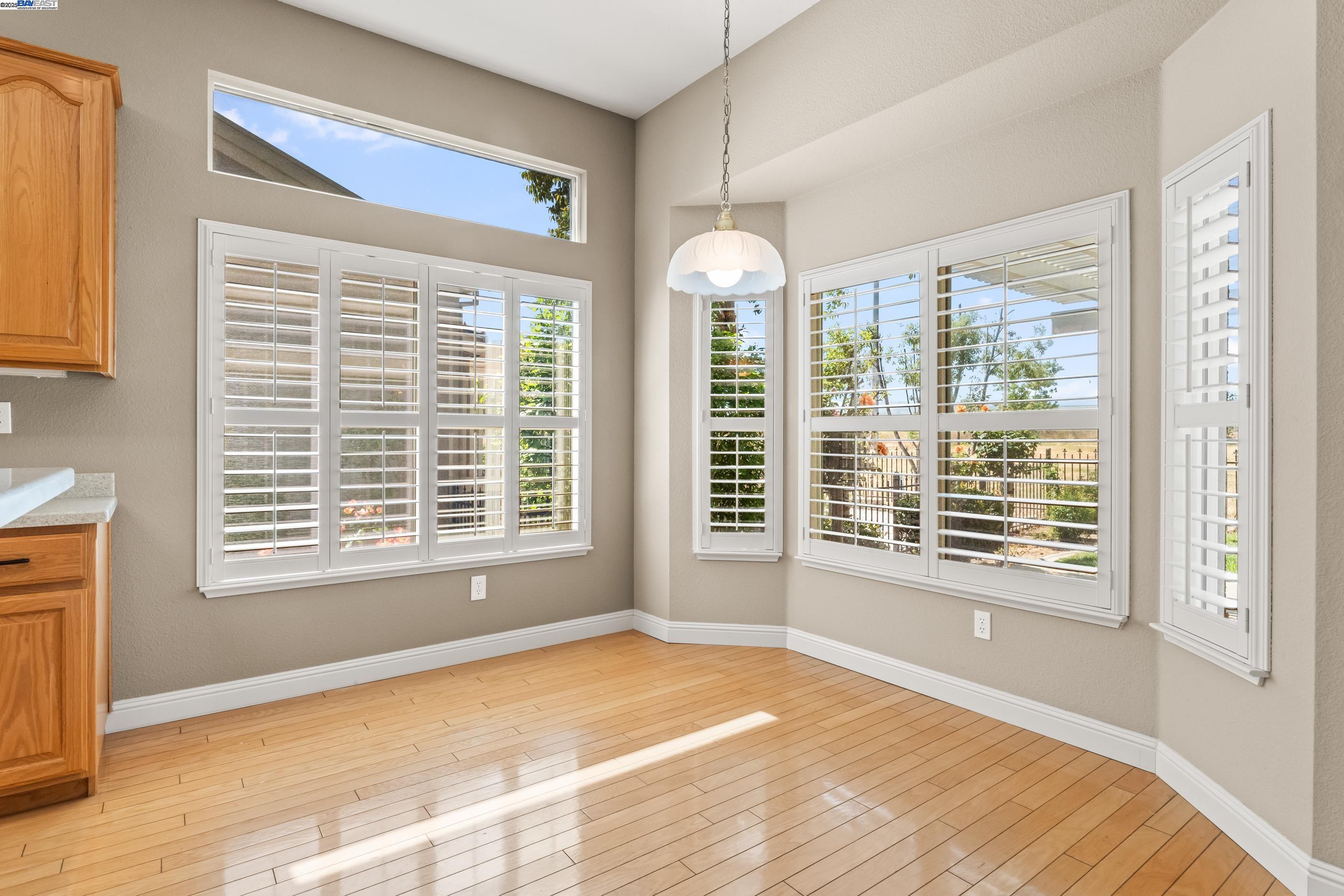 Brentwood, California 94513, United States, 2 Bedrooms Bedrooms, ,3 BathroomsBathrooms,Residential,Contingent,114402