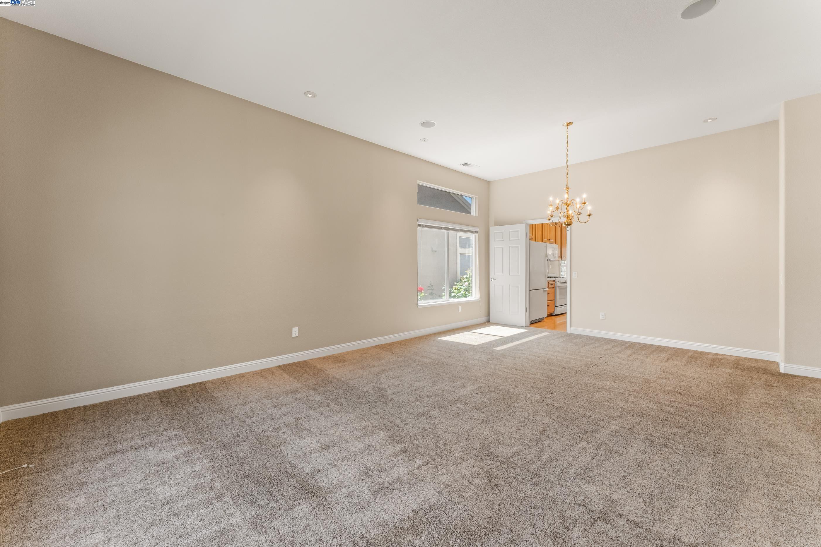 Brentwood, California 94513, United States, 2 Bedrooms Bedrooms, ,3 BathroomsBathrooms,Residential,Contingent,114402