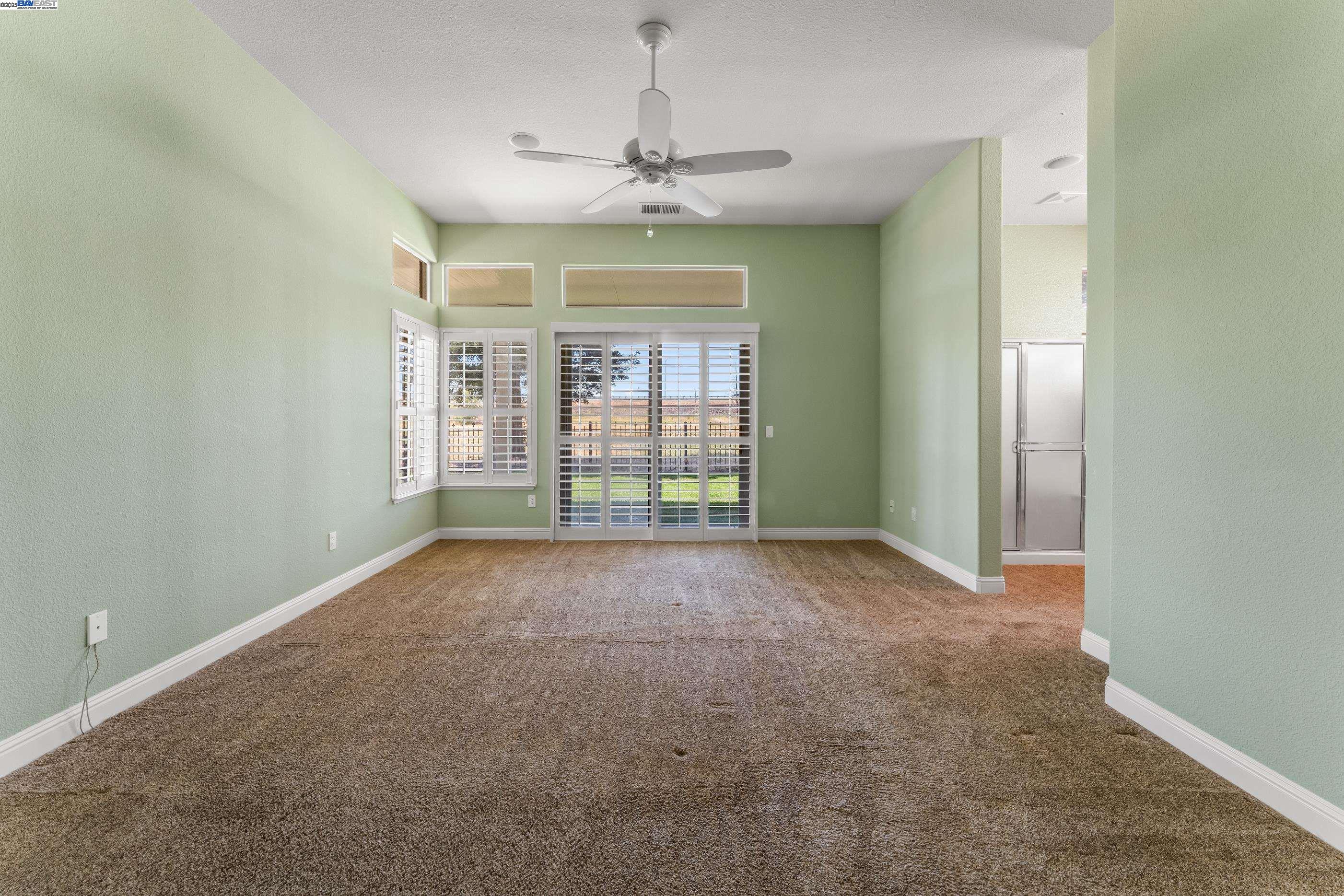 Brentwood, California 94513, United States, 2 Bedrooms Bedrooms, ,3 BathroomsBathrooms,Residential,Contingent,114402