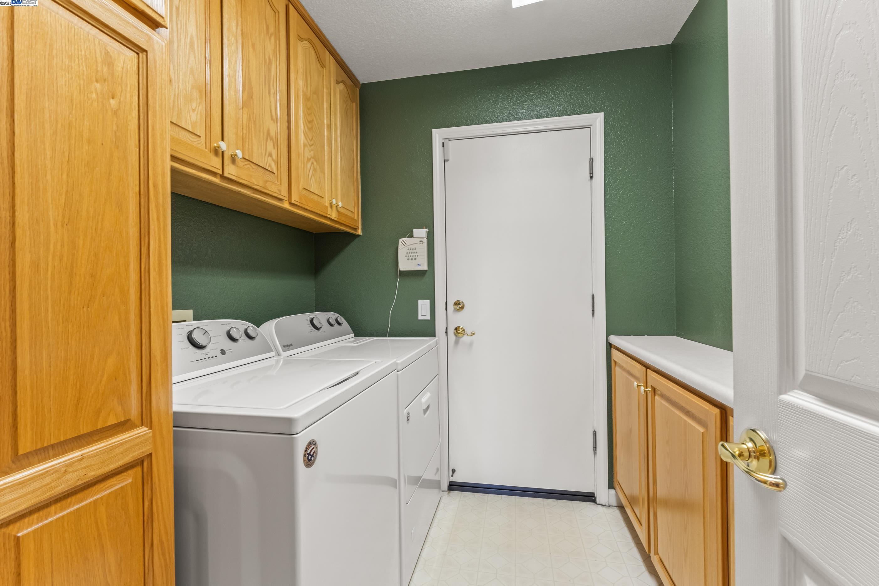 Brentwood, California 94513, United States, 2 Bedrooms Bedrooms, ,3 BathroomsBathrooms,Residential,Contingent,114402