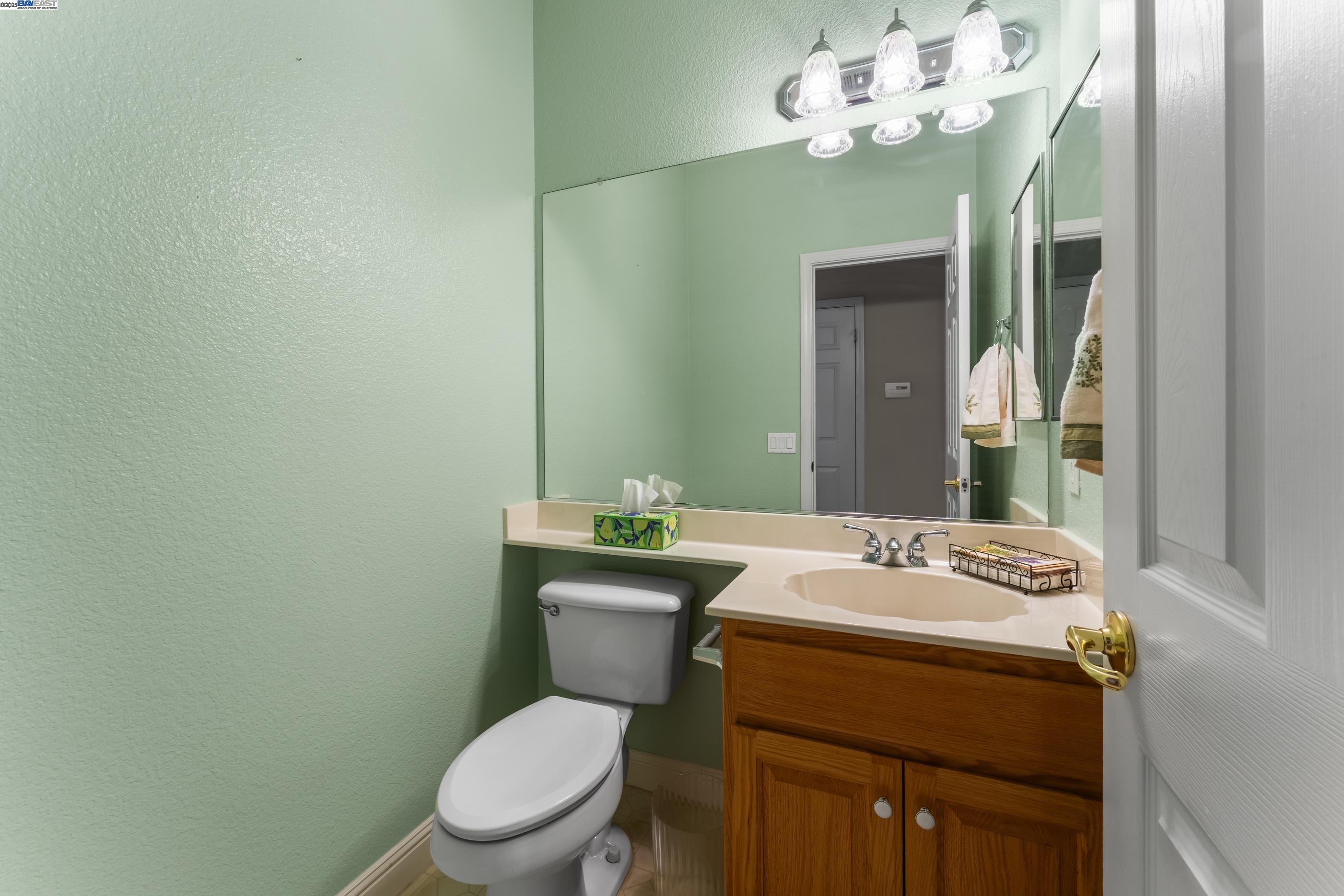 Brentwood, California 94513, United States, 2 Bedrooms Bedrooms, ,3 BathroomsBathrooms,Residential,Contingent,114402