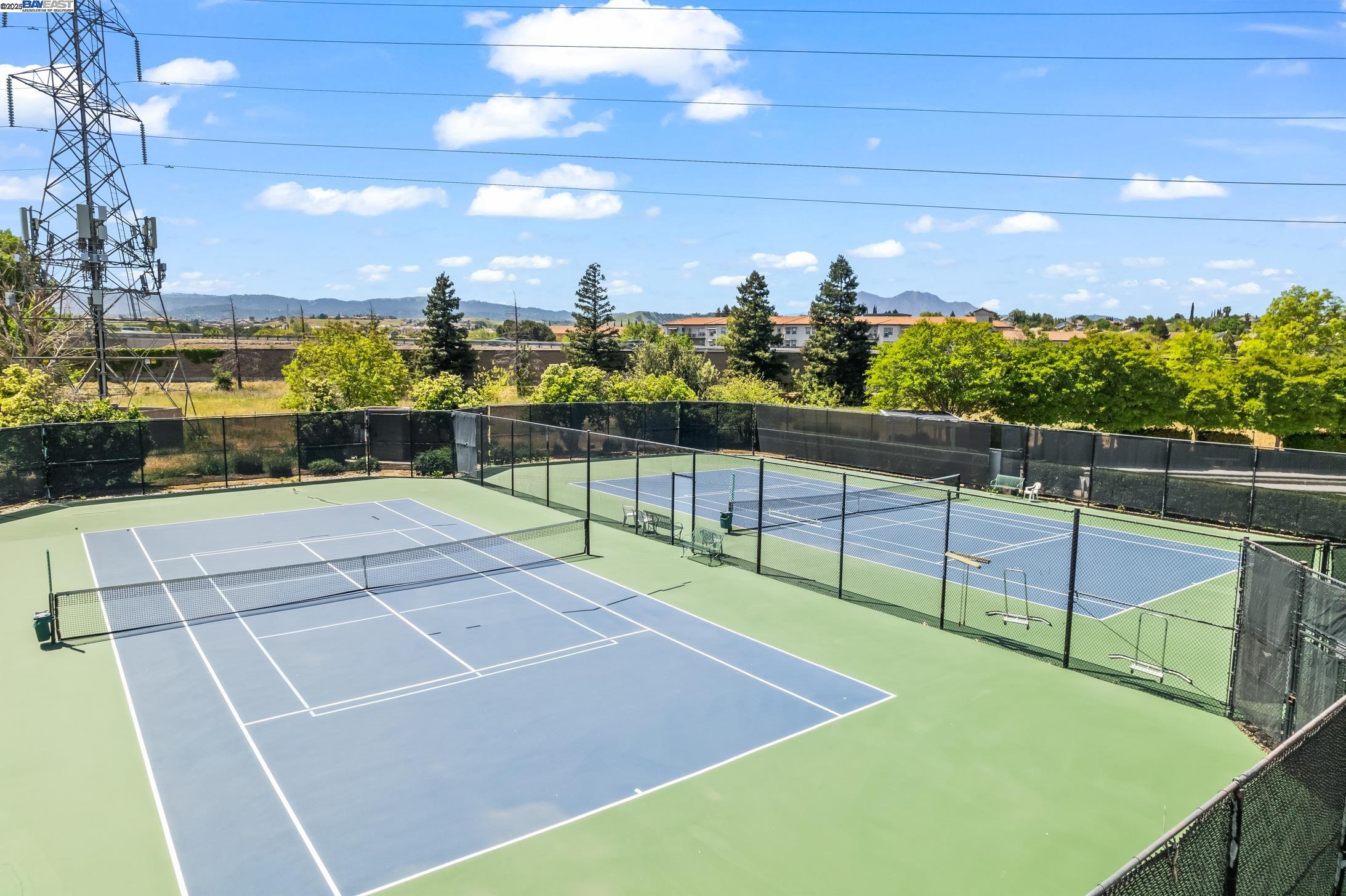 Brentwood, California 94513, United States, 2 Bedrooms Bedrooms, ,3 BathroomsBathrooms,Residential,Contingent,114402