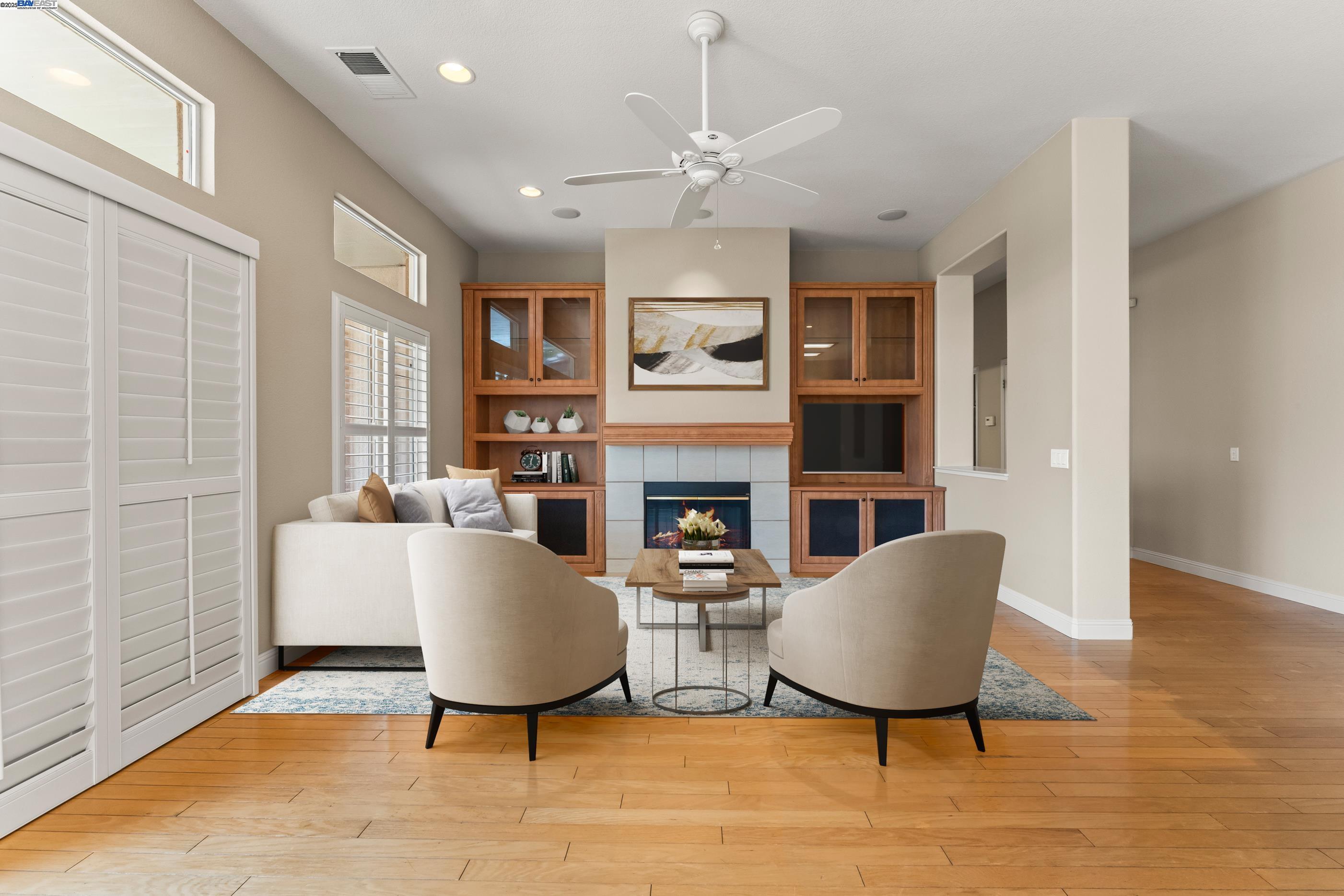 Brentwood, California 94513, United States, 2 Bedrooms Bedrooms, ,3 BathroomsBathrooms,Residential,Contingent,114402