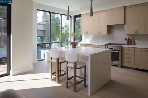 Photo of 950 Hough Ave #310, Lafayette, CA 94549 (MLS # 41132807)