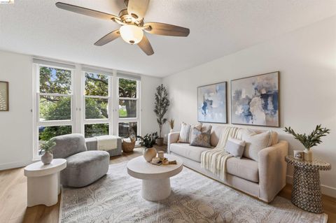 Photo of 666 Oakland Ave #105, Oakland, CA 94611 (MLS # 41132277)