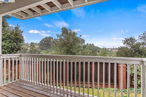 Photo of 1839 Shirley Dr, Benicia, CA 94510 (MLS # 41118515)