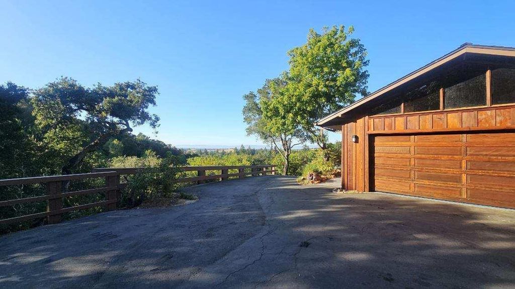 Photo of 365 Alamos Road, Portola Valley, CA 94028 (MLS # ML82047359)
