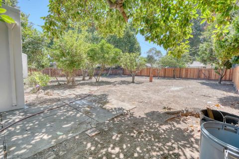 A home in East Palo Alto