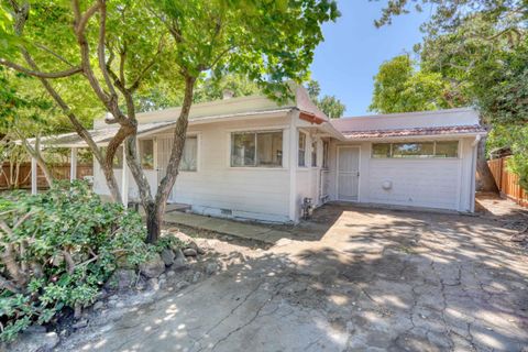 A home in East Palo Alto