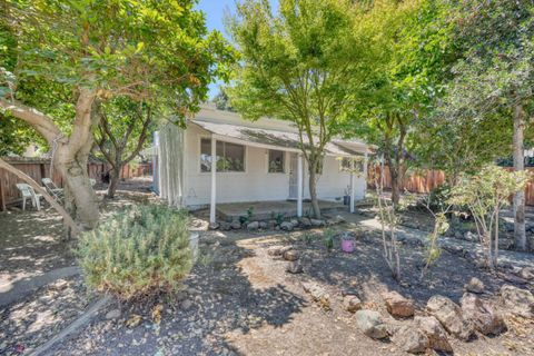 A home in East Palo Alto